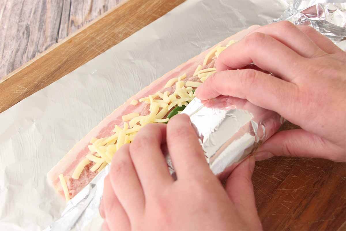 タサン志麻さん「ひき肉のベーコン巻」