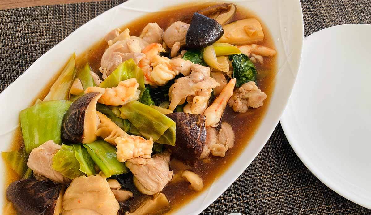 栗原はるみさん「干ししいたけと鶏肉の煮込み」