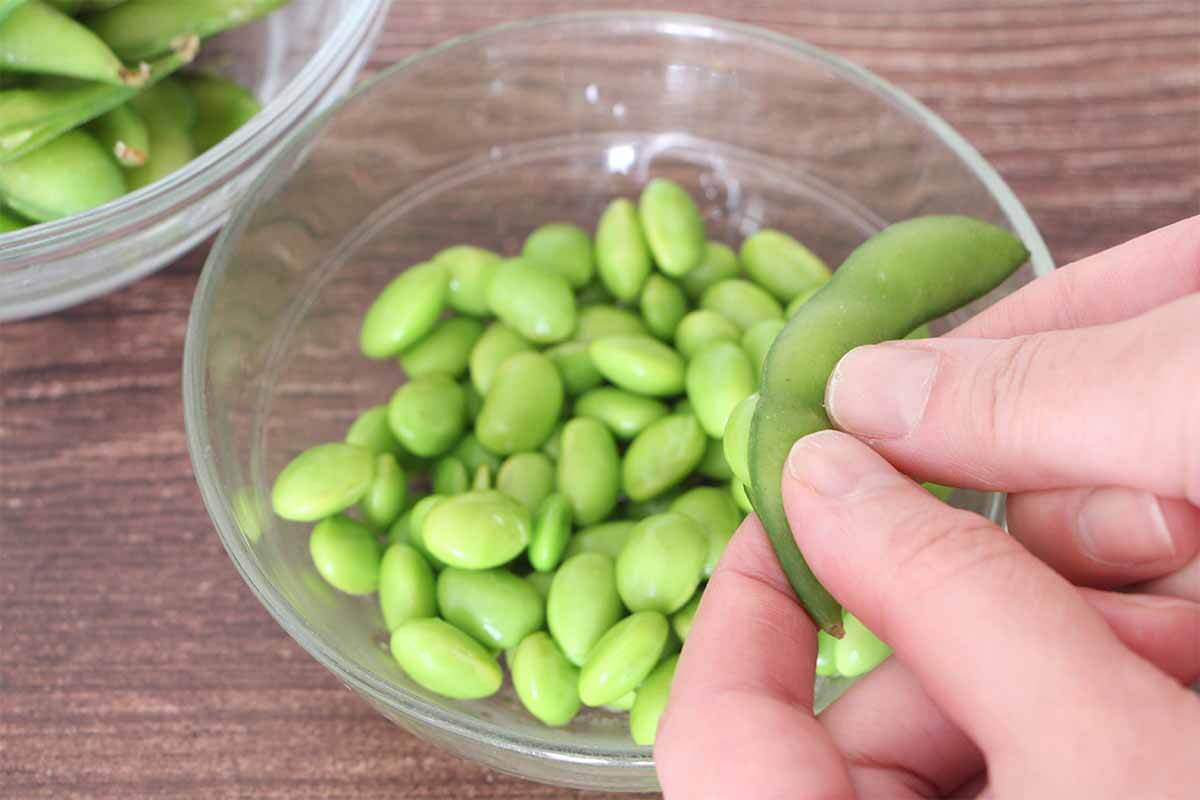 栗原はるみさん「枝豆と油揚げの炊き込みご飯」