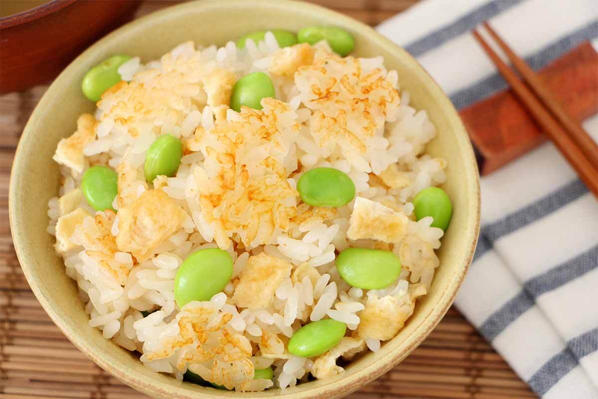 栗原はるみさん「枝豆と油揚げの炊き込みご飯」