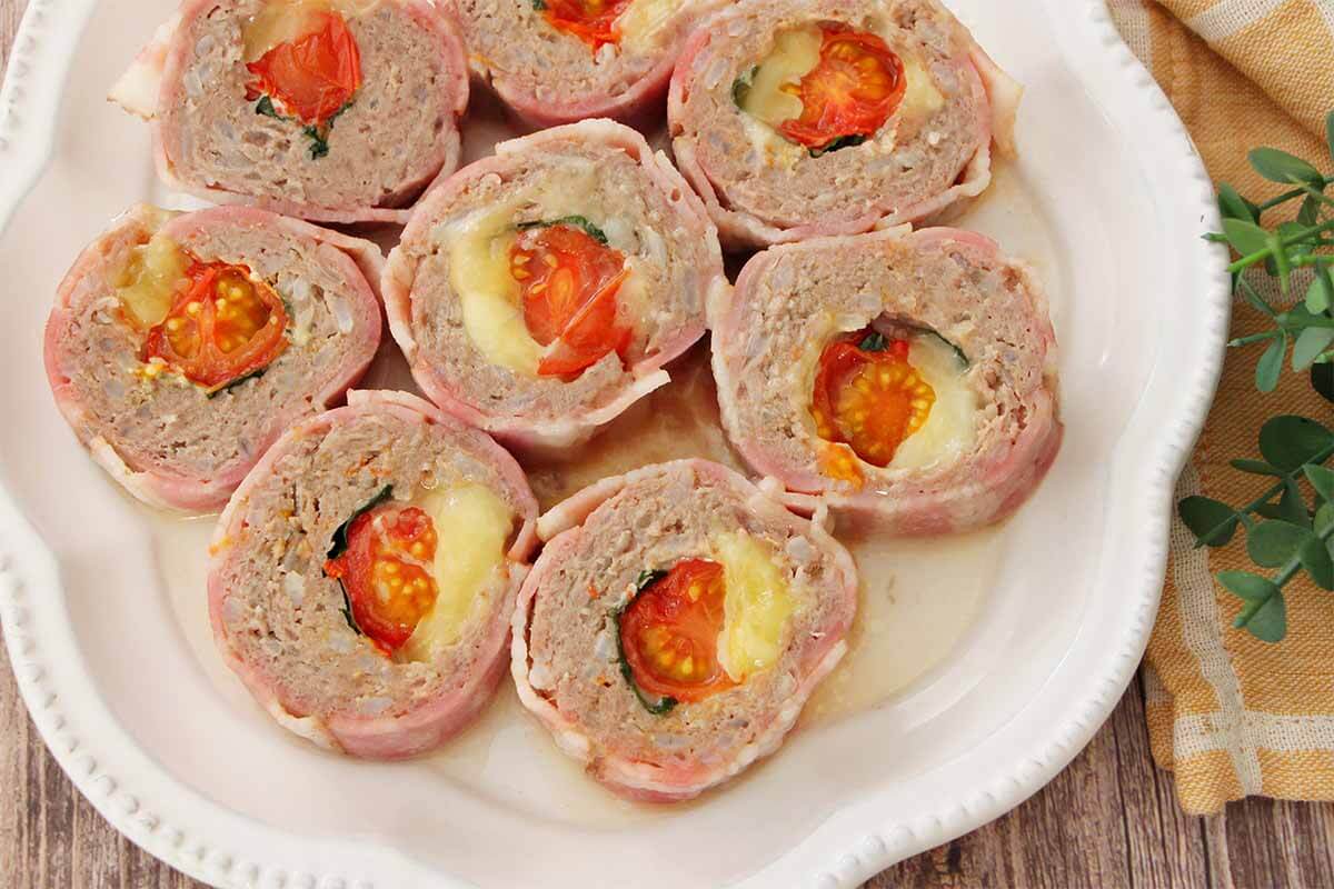 タサン志麻さん「ひき肉のベーコン巻」