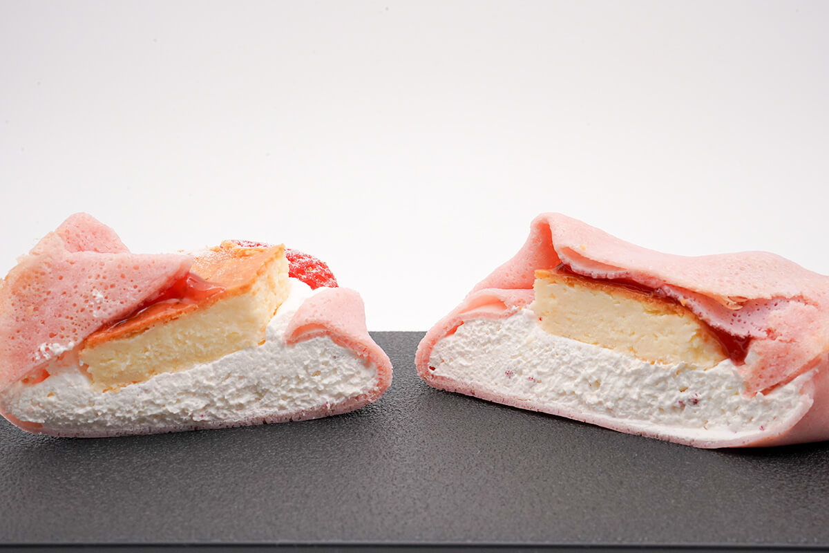 ローソン「いちごとチーズケーキのクレープ」