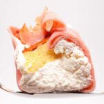 ローソン「いちごとチーズケーキのクレープ」