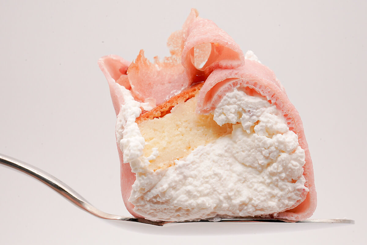 ローソン「いちごとチーズケーキのクレープ」