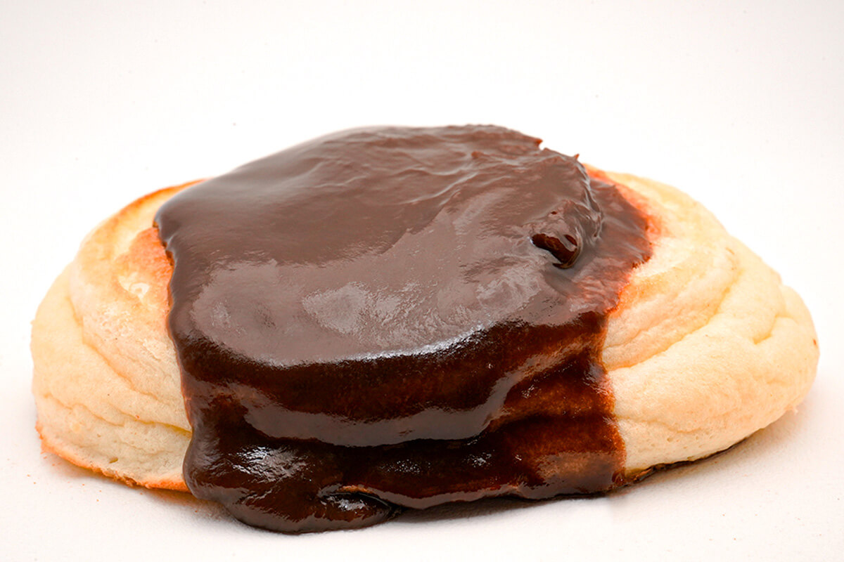 ローソンチョコレートソースに溺れる　ふわふわパンケーキ