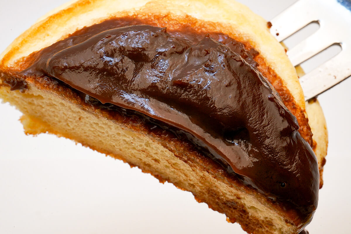 ローソンチョコレートソースに溺れる　ふわふわパンケーキ