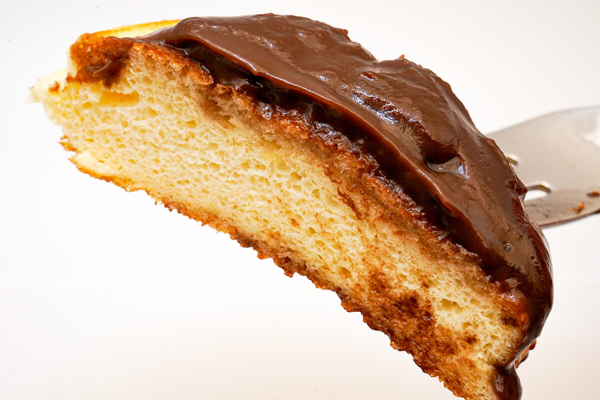 ローソンチョコレートソースに溺れる　ふわふわパンケーキ