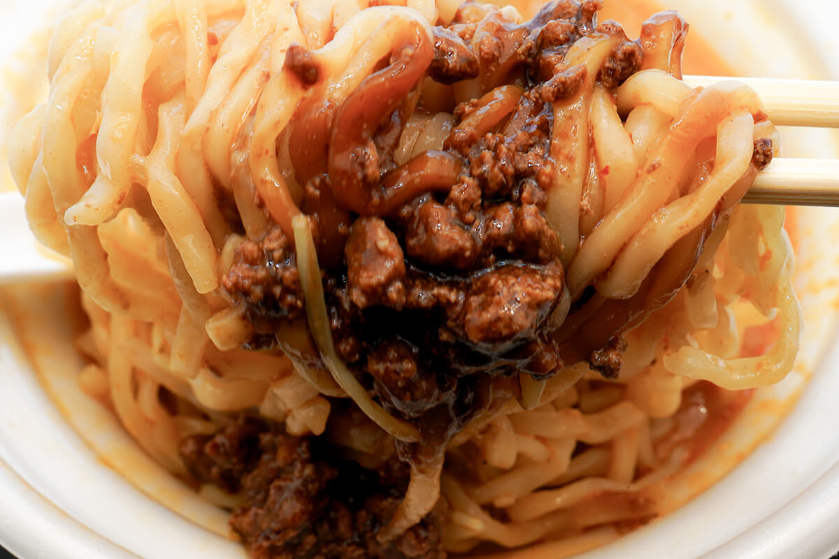 セブンイレブン飯田商店監修担々麺