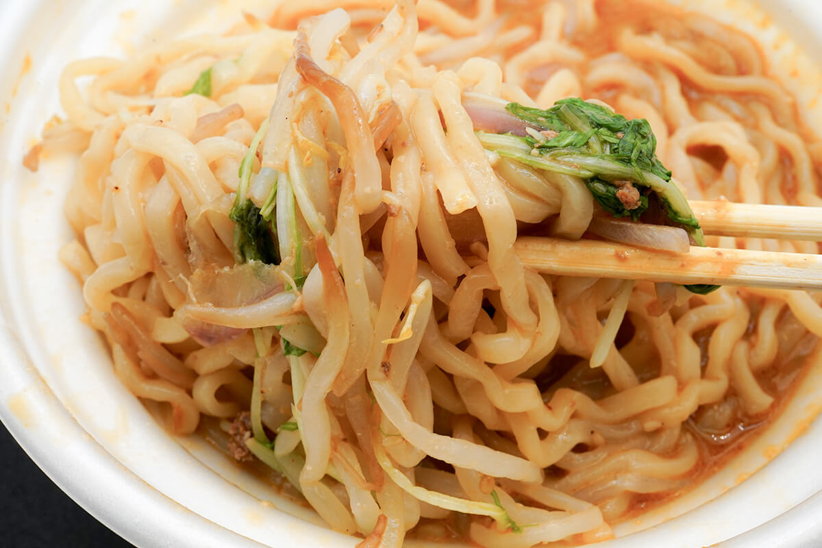 セブンイレブン飯田商店監修担々麺