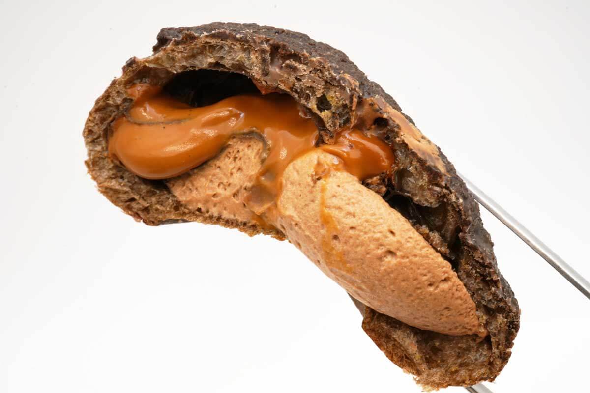 ファミマピエール マルコリーニとろけるキャラメルショコラシュー