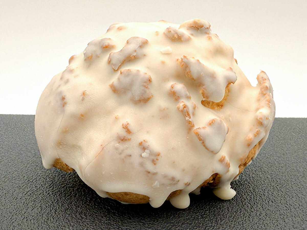 ファミリーマート「ザクザク食感いちごのクッキーシュー」