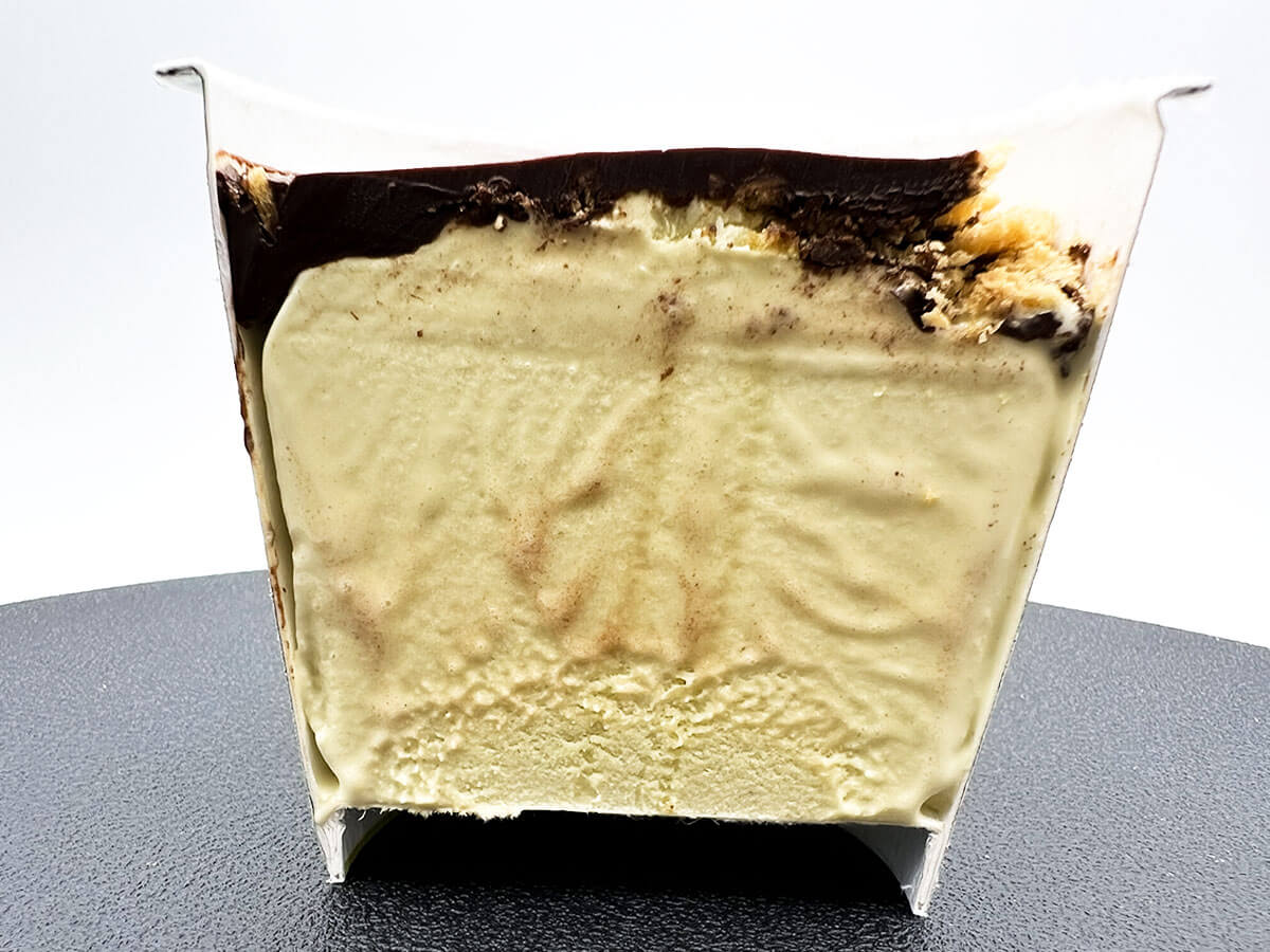 セブンイレブン赤城 チョコレートピスタチオアイス