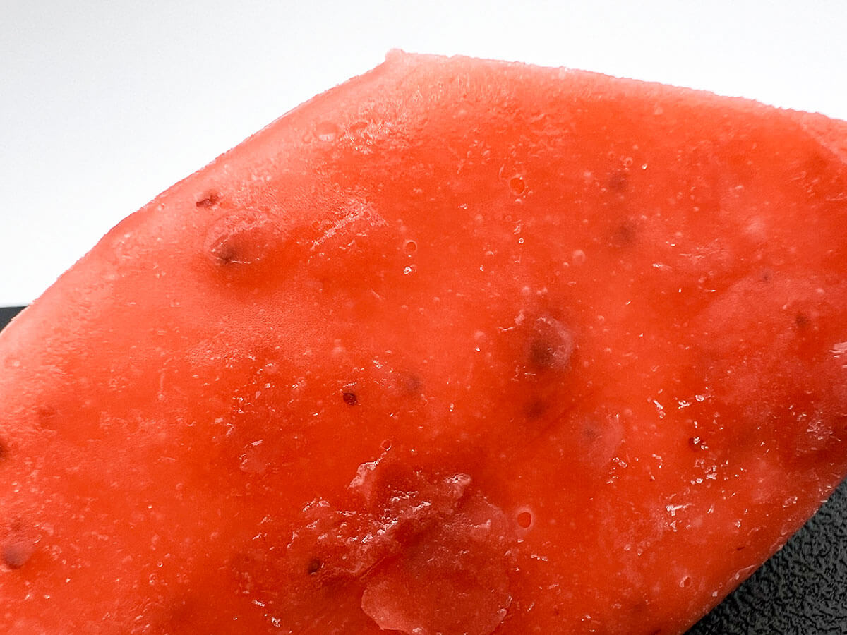 明治ブルガリア フローズンヨーグルトデザート 濃い苺