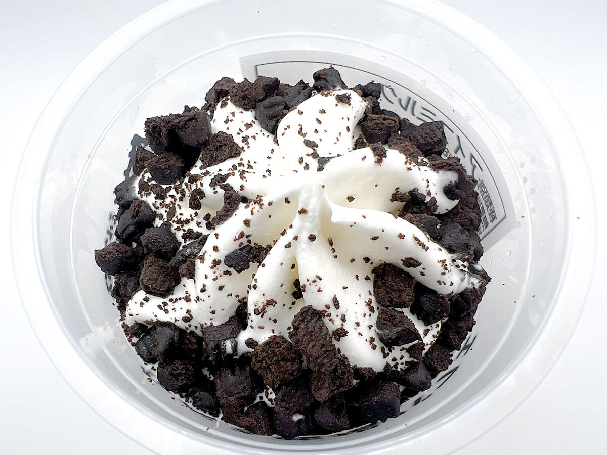 ファミマたべる牧場パフェ クッキー&クリーム