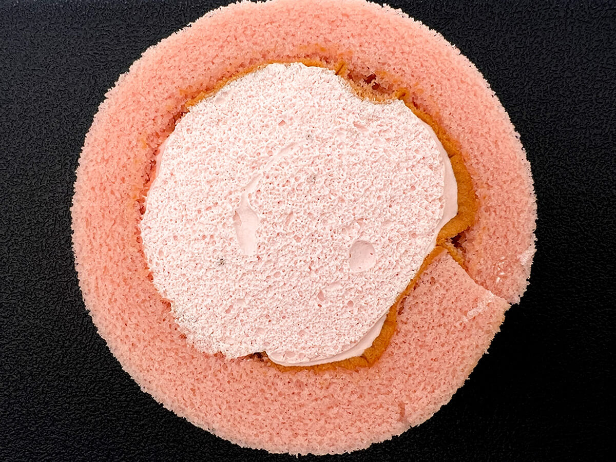 Uchi Café プレミアムロールケーキ とろける2層のストロベリー