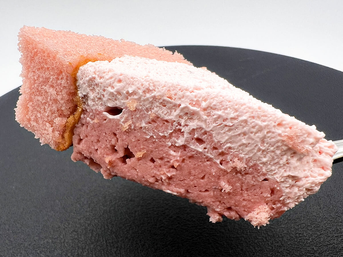 Uchi Café プレミアムロールケーキ とろける2層のストロベリー