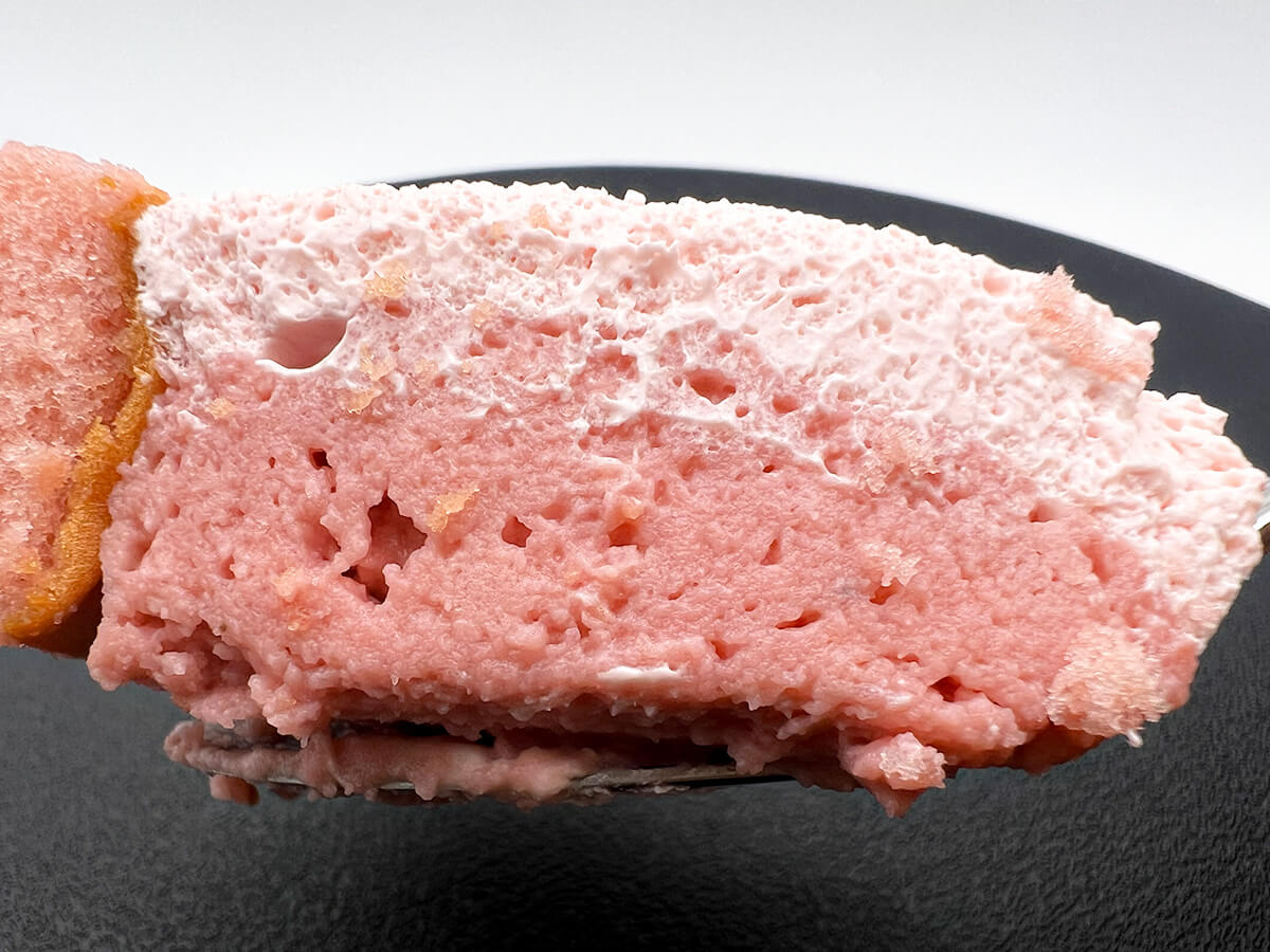 Uchi Café プレミアムロールケーキ とろける2層のストロベリー