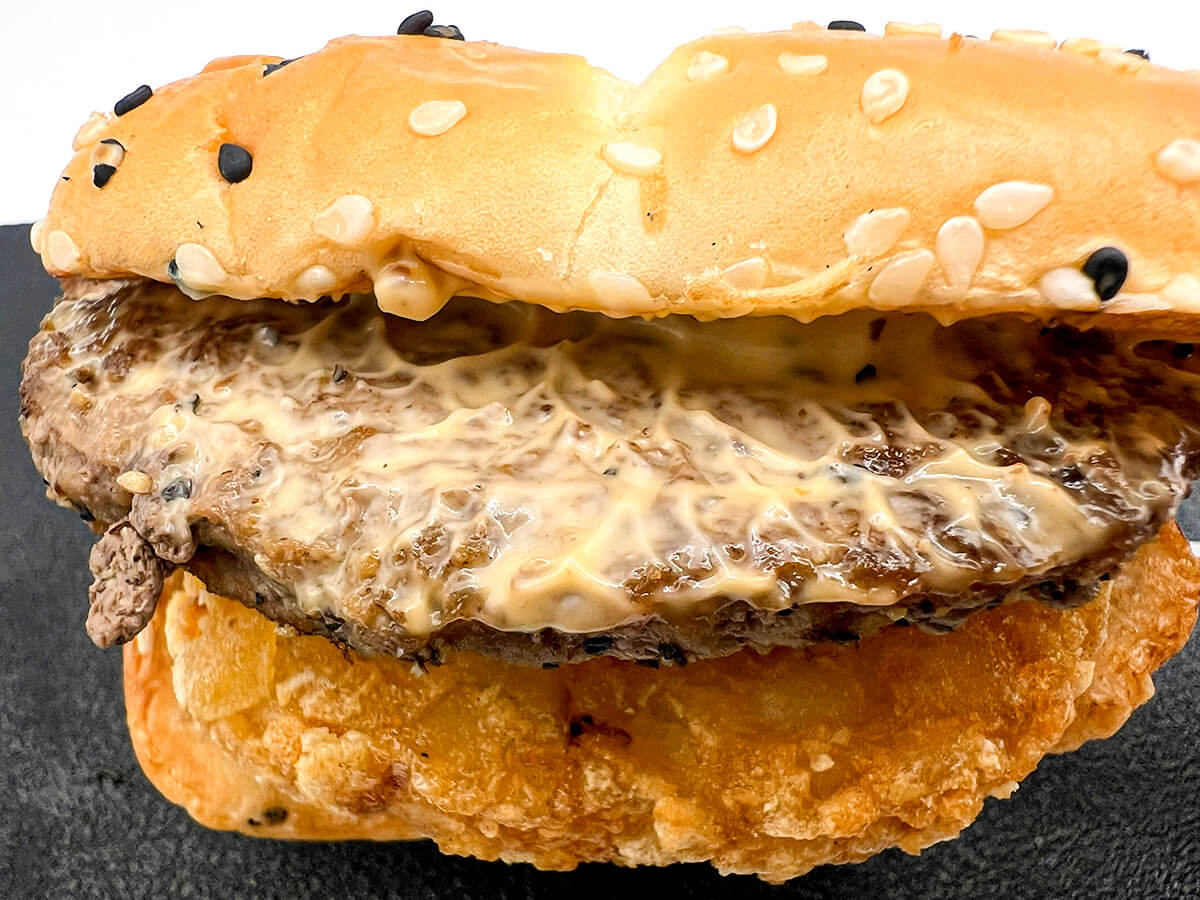 マクドナルド　ザク切りポテト&肉厚ビーフ やみつきコンソメペッパーマヨ