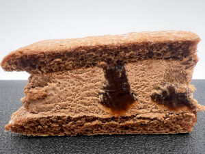 ファミマ「森永製菓　ミルクココアサンドアイス」