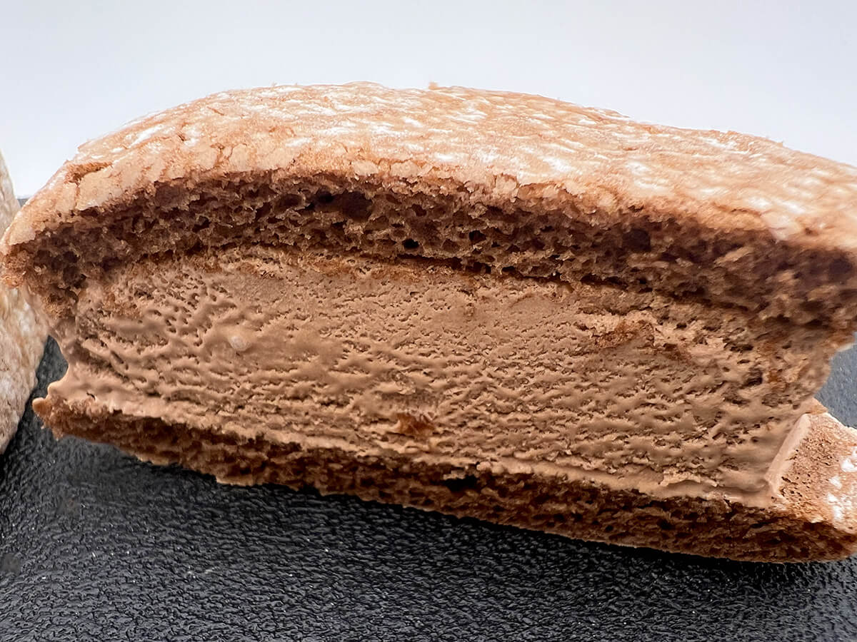 ファミマ「森永製菓　ミルクココアサンドアイス」