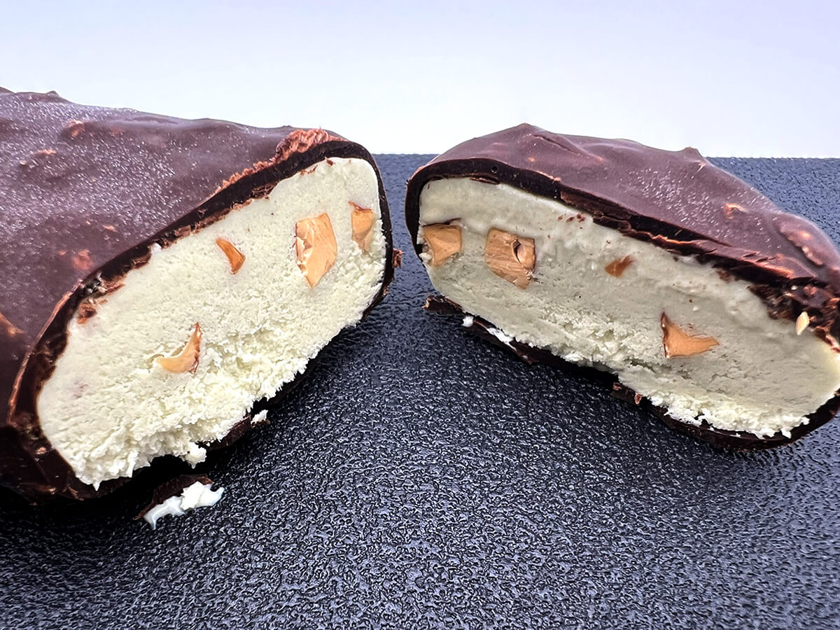 セブンイレブン限定「ゴディバ ドバイチョコレートバーアイスクリーム」