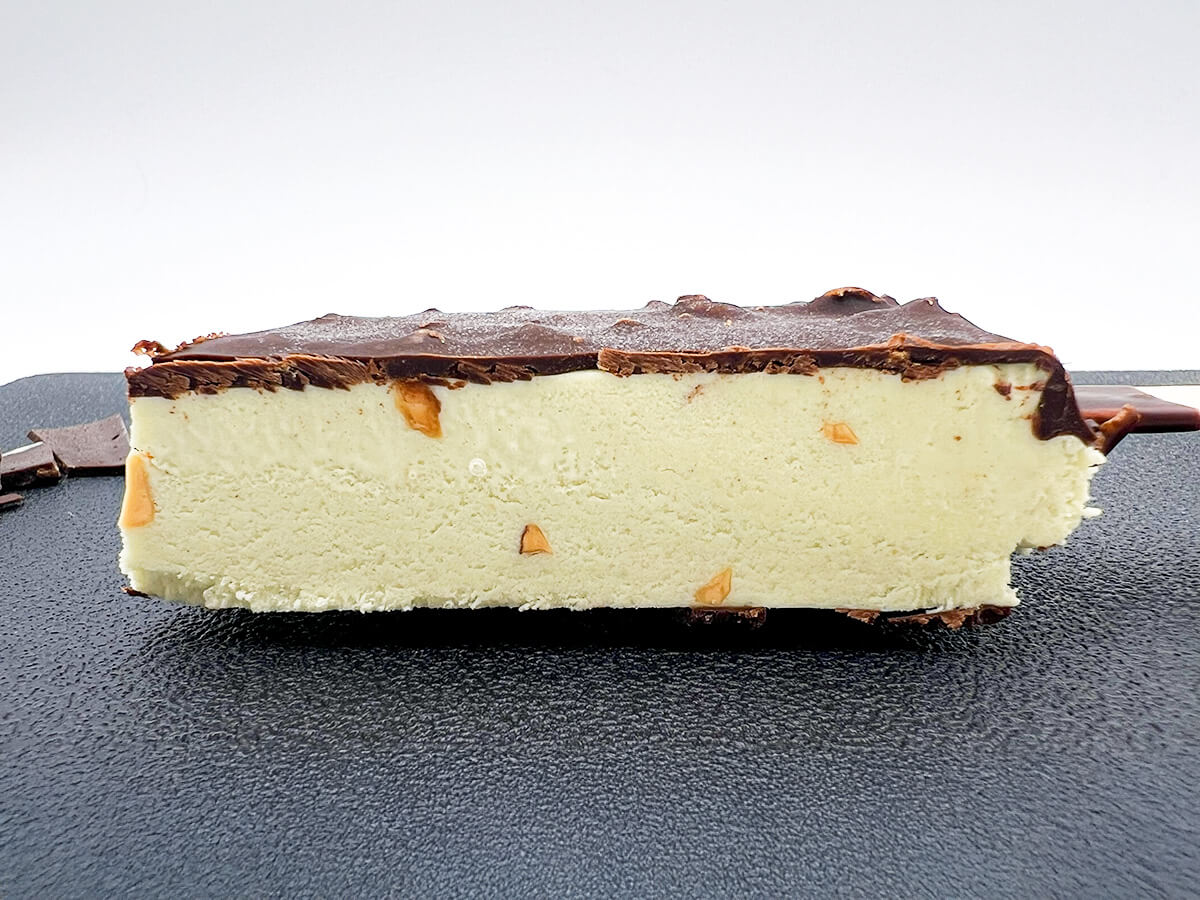 セブンイレブン限定「ゴディバ ドバイチョコレートバーアイスクリーム」