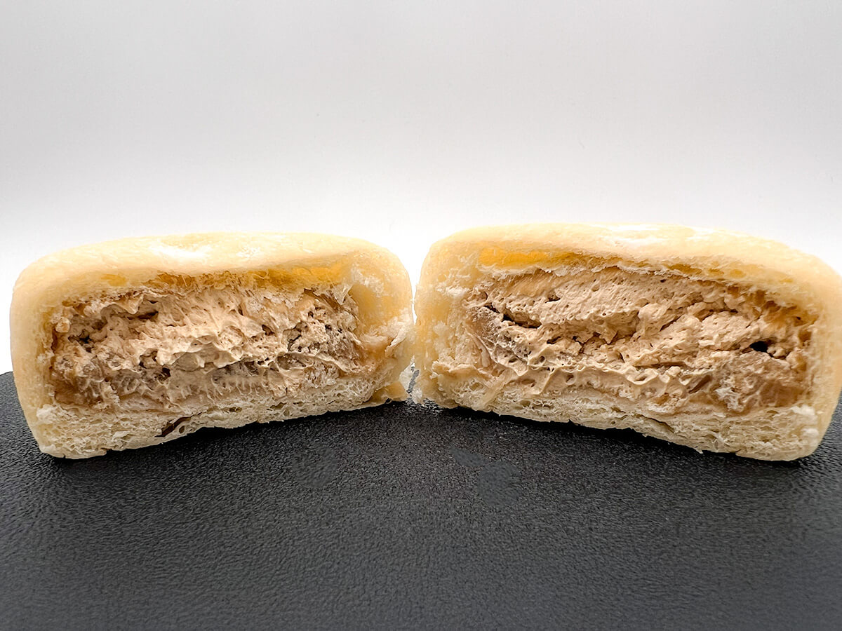 ファミマ　クラフトボス監修　白生ドーナツ（ダブルカフェラテ）