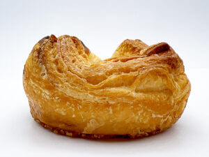 セブンイレブンベイクドチーズ風クイニーアマン