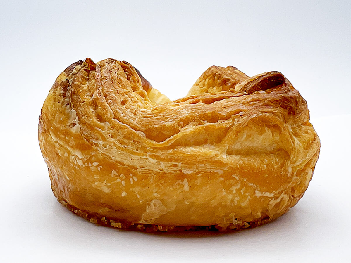 セブンイレブンベイクドチーズ風クイニーアマン