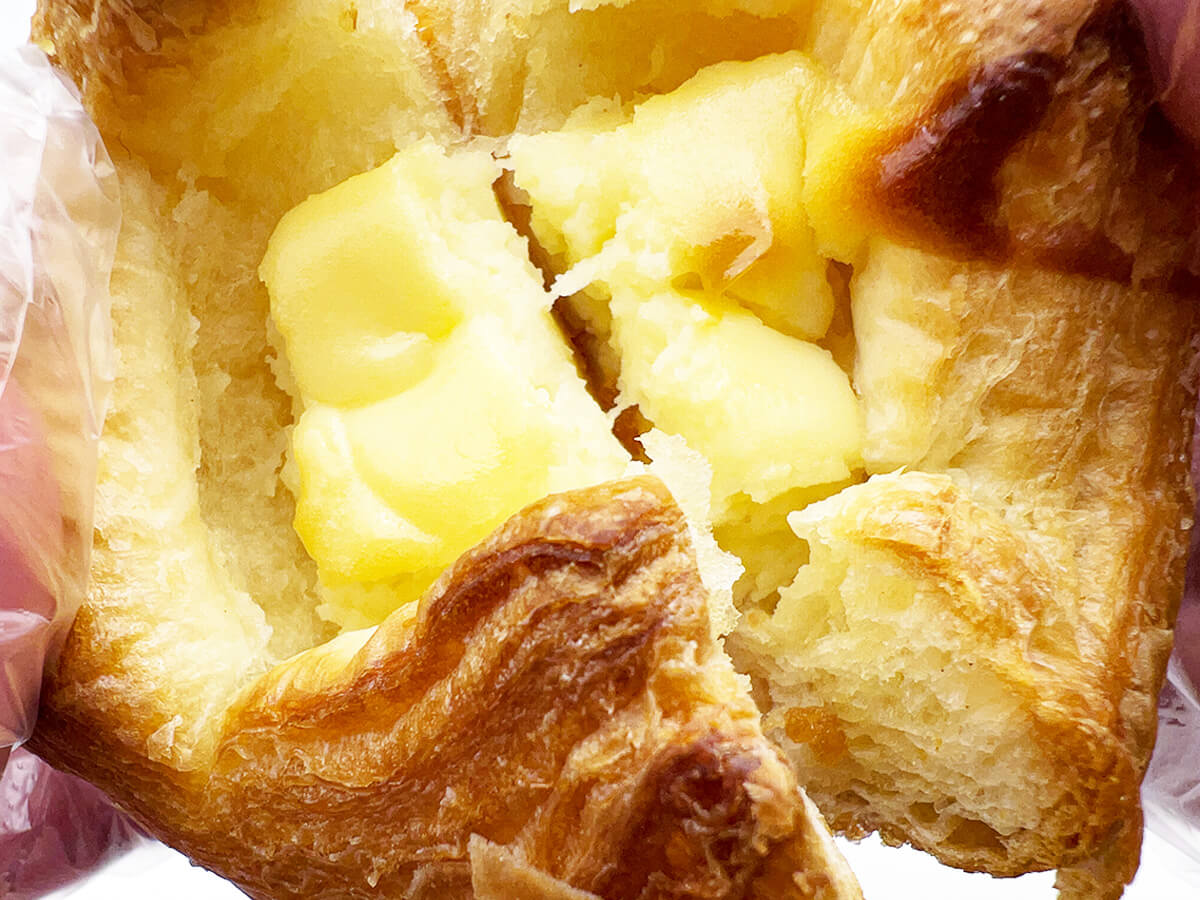 セブンイレブンベイクドチーズ風クイニーアマン