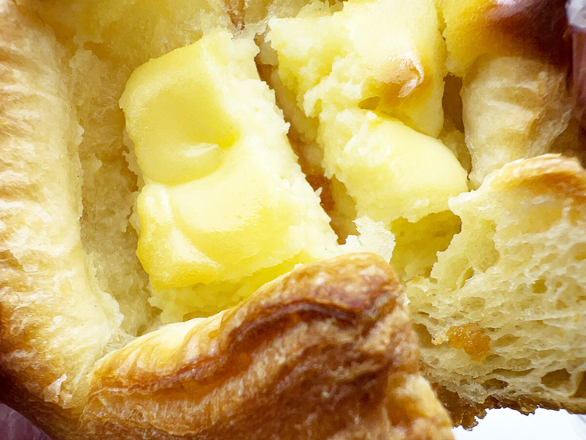 セブンイレブンベイクドチーズ風クイニーアマン