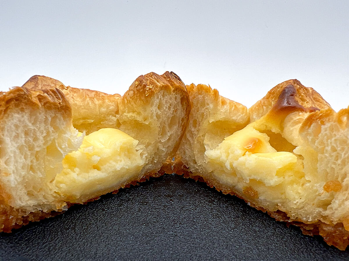 セブンイレブンベイクドチーズ風クイニーアマン