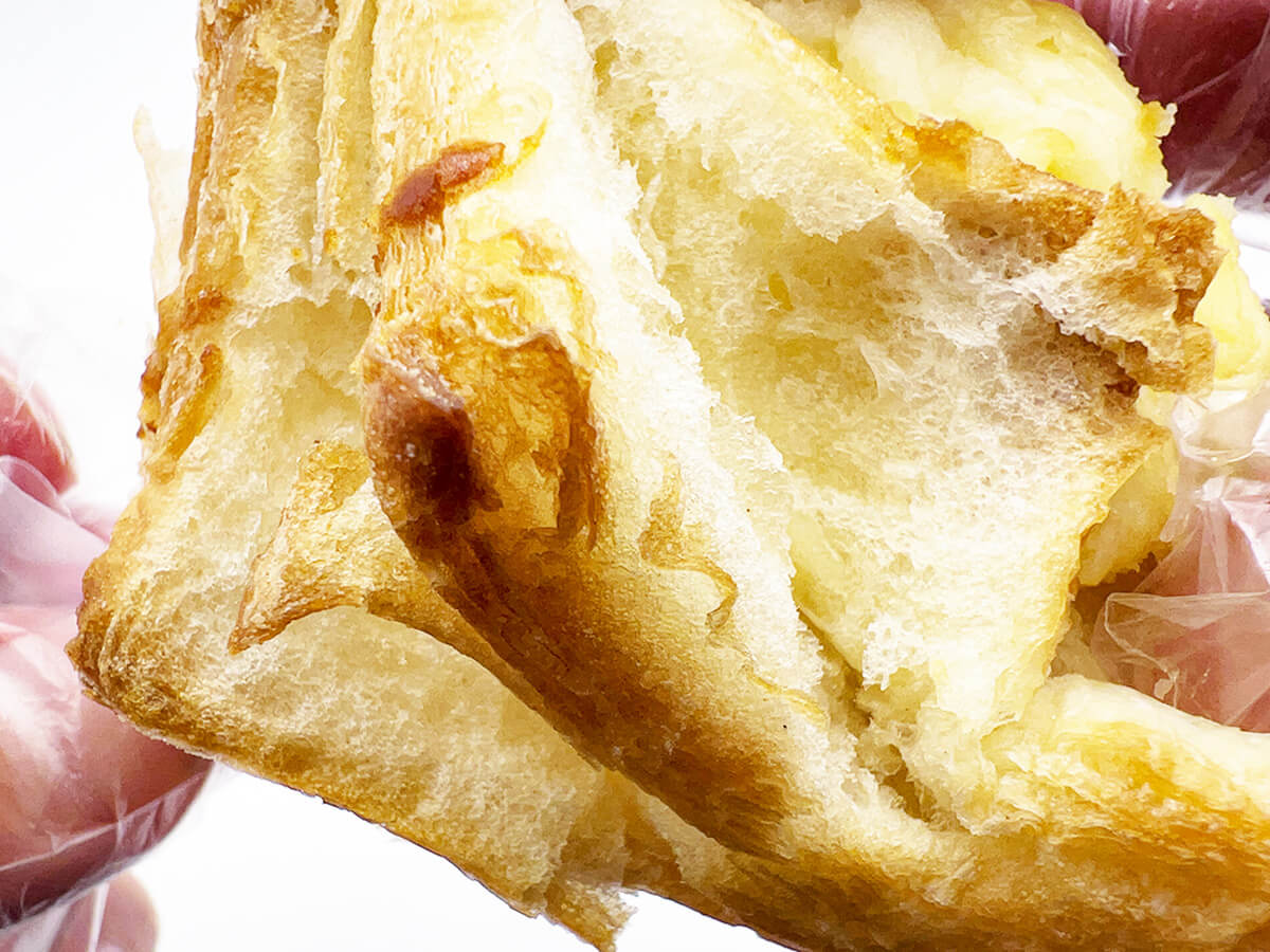 セブンイレブンベイクドチーズ風クイニーアマン