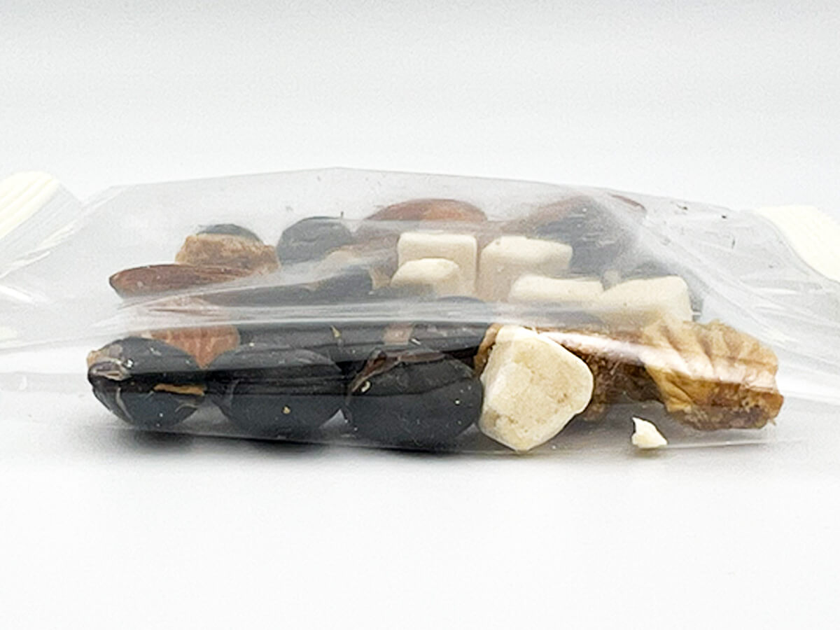 無印良品素材の栄養おやつ　たんぱく質　黒豆＆チーズ