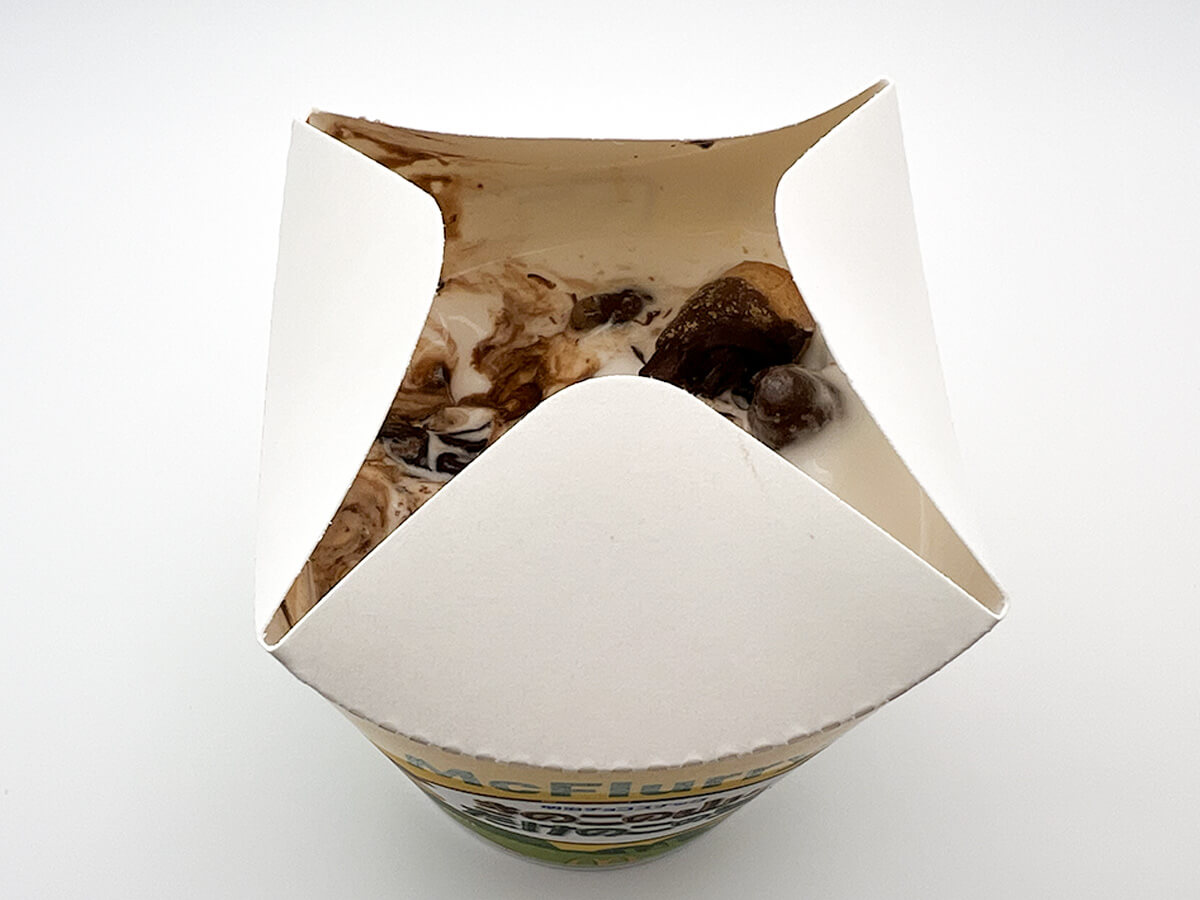 マックフルーリー® きのこの山とたけのこの里