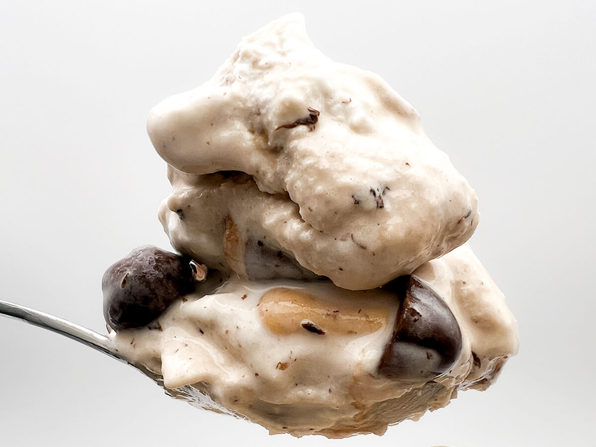 マックフルーリー® きのこの山とたけのこの里