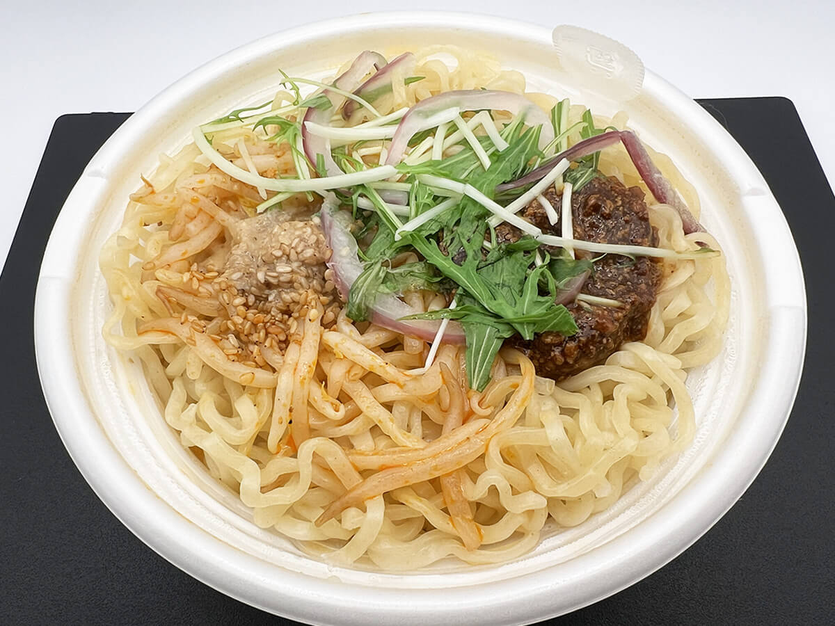 セブンイレブン飯田商店監修担々麺