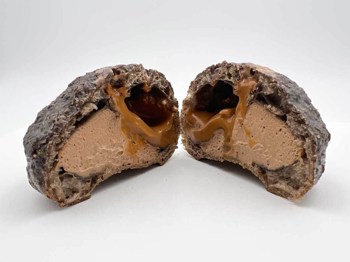 ファミマピエール マルコリーニとろけるキャラメルショコラシュー