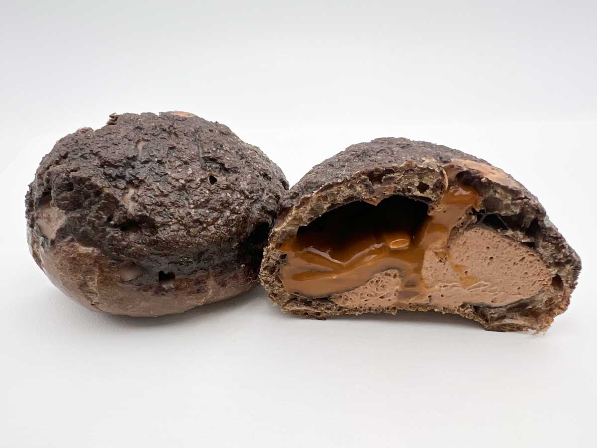 ファミマピエール マルコリーニとろけるキャラメルショコラシュー