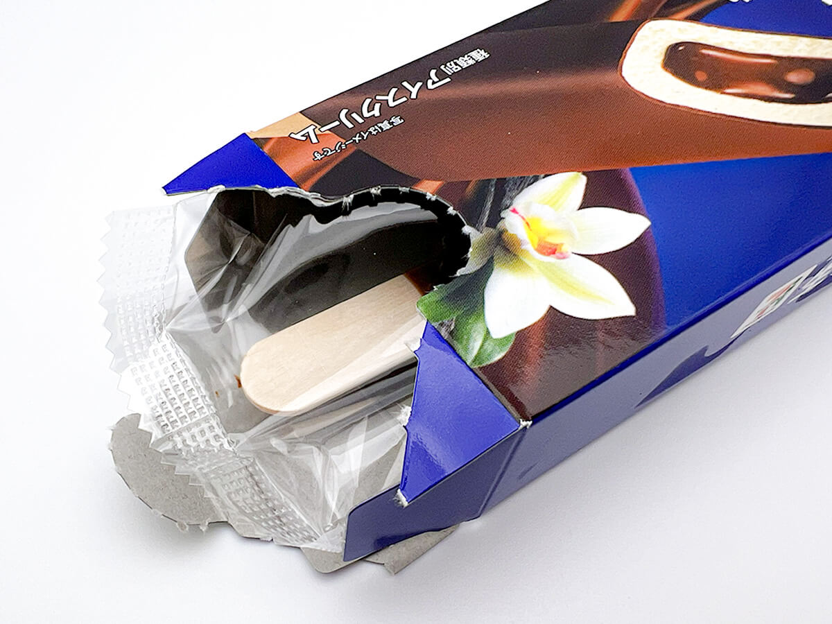 セブンイレブン「７プレミアム　生チョコバー＜スイートバニラ＞」