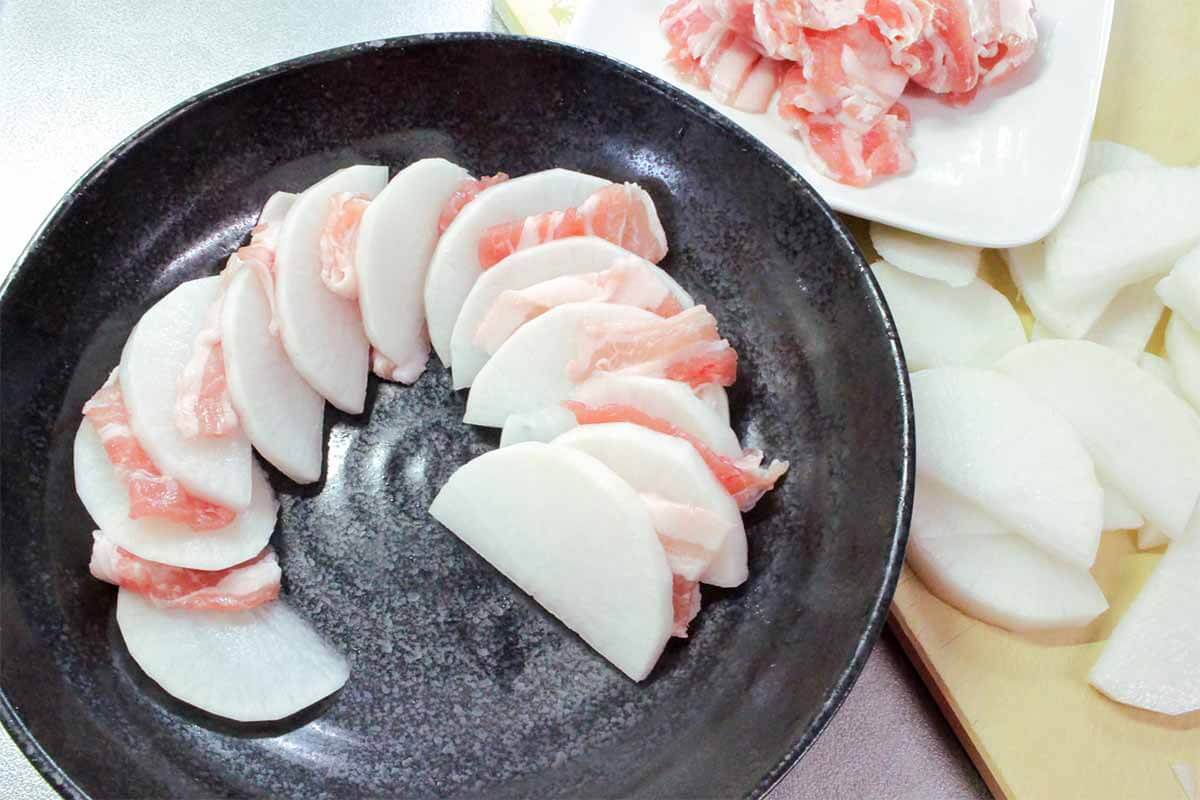 山本ゆりさん「大根と豚バラのチン」