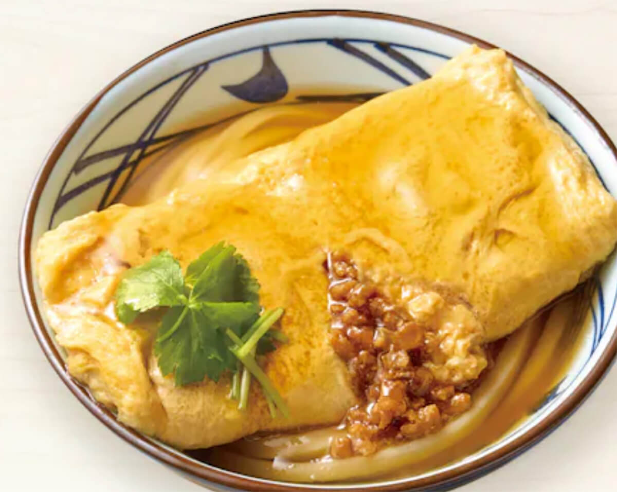 丸亀製麺「玉子好きのための だし玉肉づつみうどん」が話題！