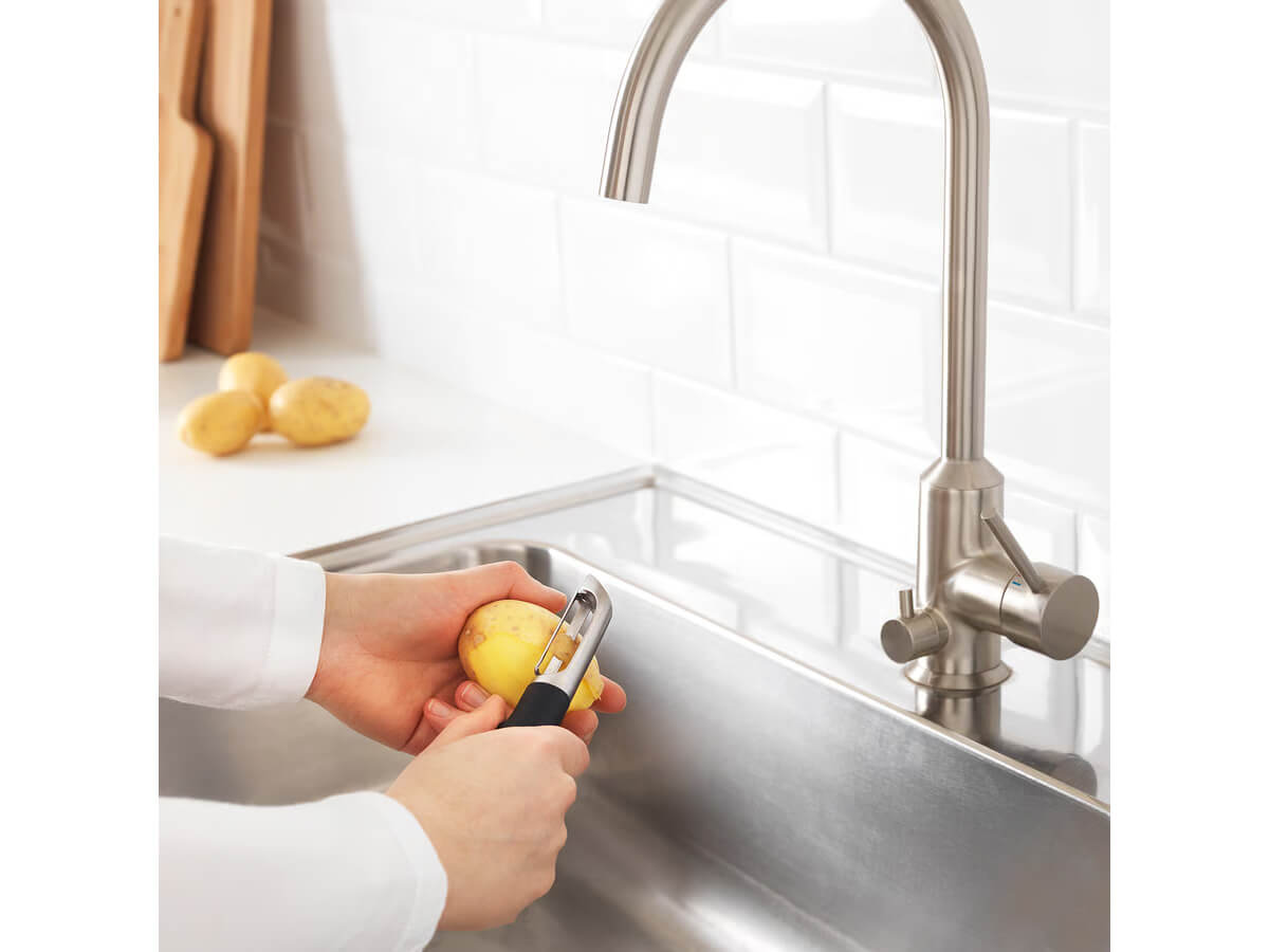 ギャル曽根がIKEAの縦型ピーラーを絶賛！