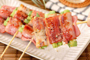 【晩酌がとまらん】“秘密のテク”は焼く前の仕込みにあり。あとは冷えたビールがあれば、そこが極楽だ。