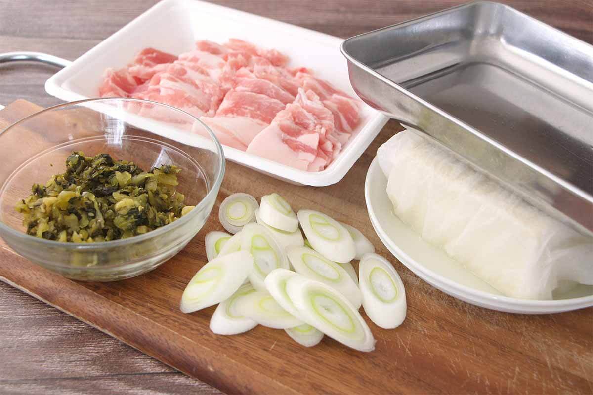笠原将弘さん「豚バラ肉と豆腐の高菜炒め」
