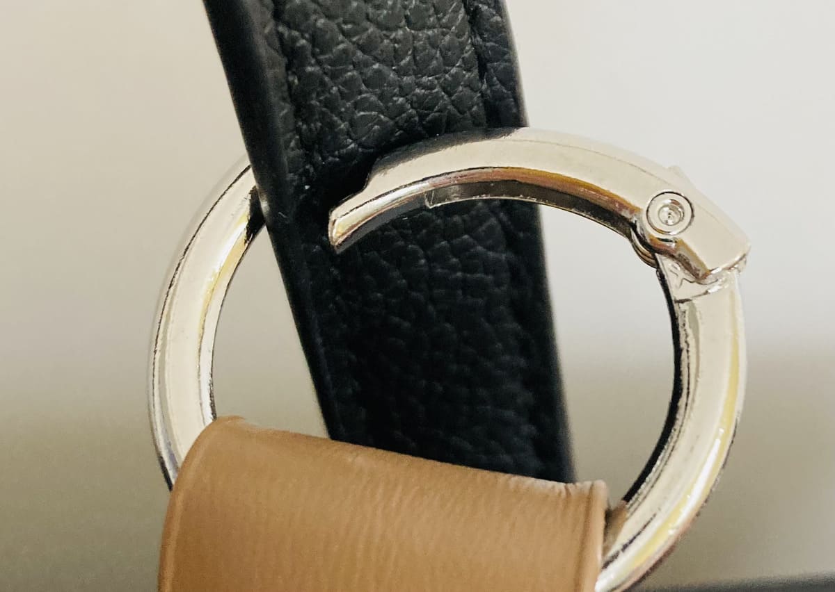 3COINSジャケットホルダー