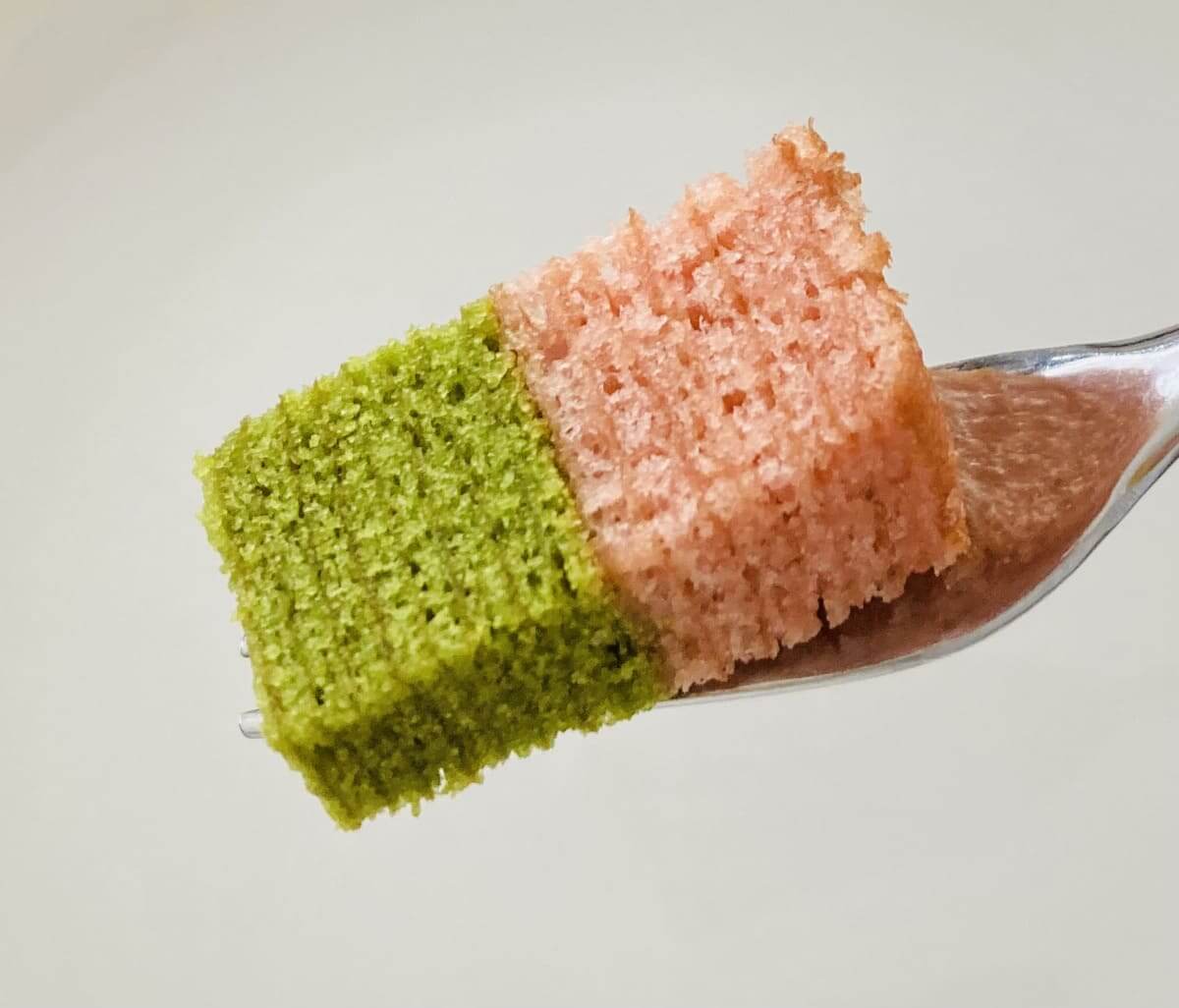 無印良品「桜と抹茶のカットバウム」