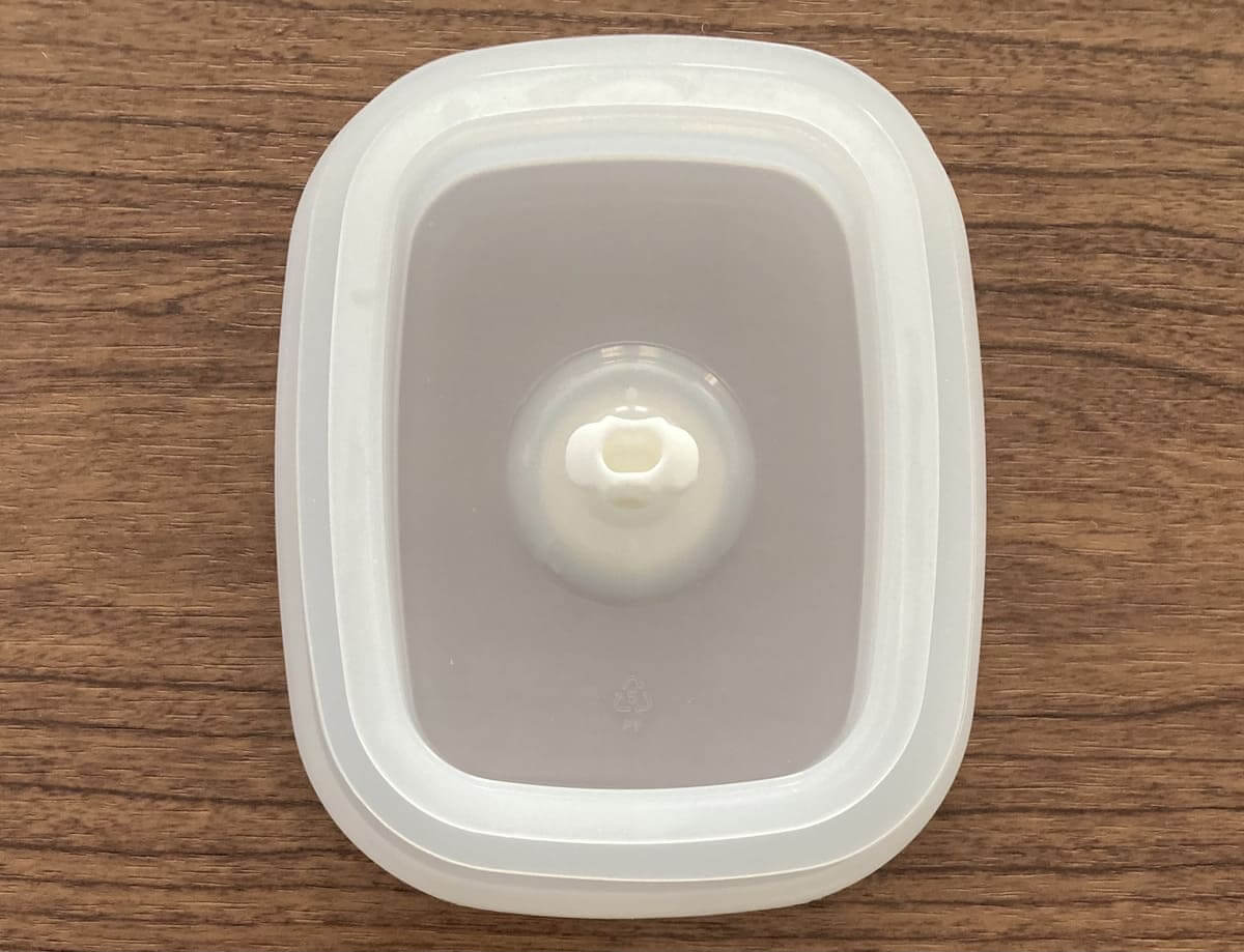 無印「バルブ付き密閉保存容器」