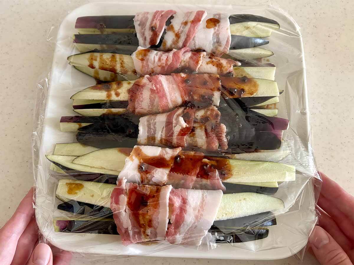 タサン志麻さん「なすと豚バラのレンジ蒸し」