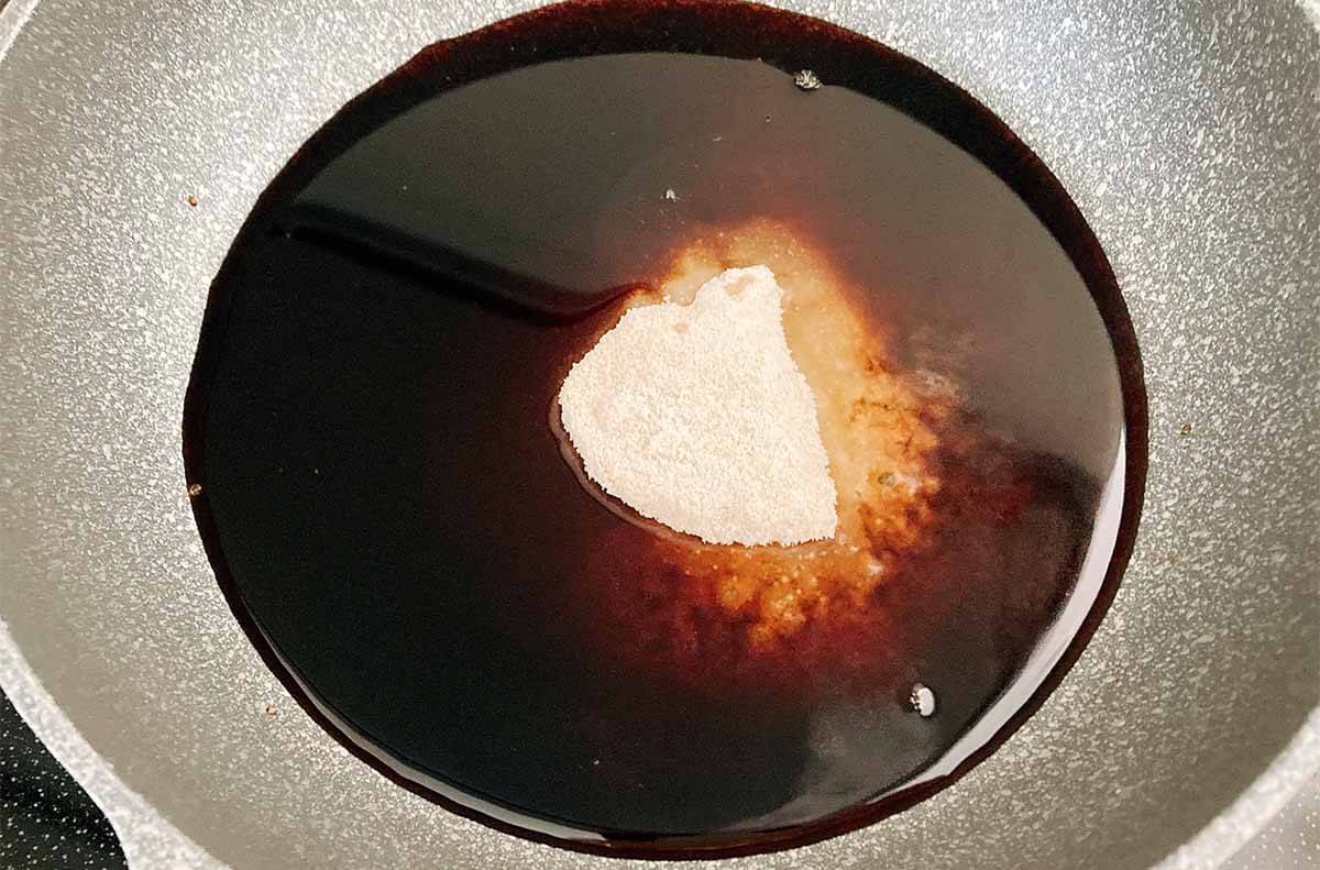 栗原はるみさん「青じそと黒ごまのそぼろご飯」